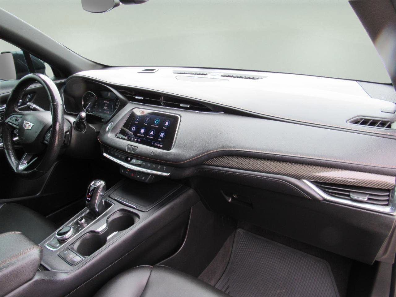 Used 2019 Cadillac XT4 Sport w/ Cold Weather Package image 32