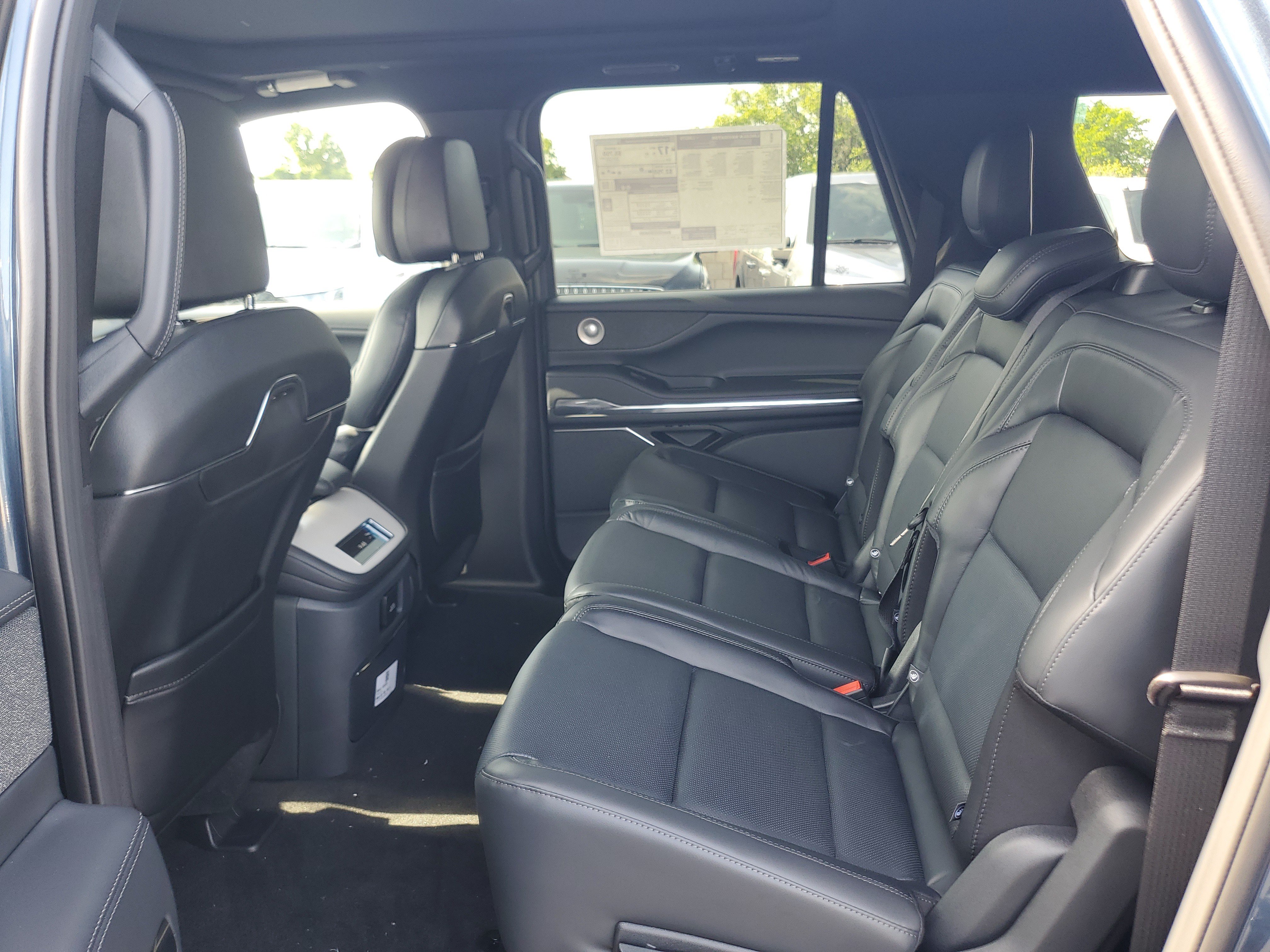 New 2027 Lincoln Navigator L Reserve w/ Jet Appearance Package AWD/4WD image 27