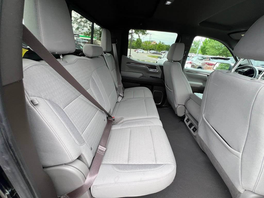 Used 2023 Chevrolet Silverado 1500 LT w/ Safety Package AWD/4WD image 22