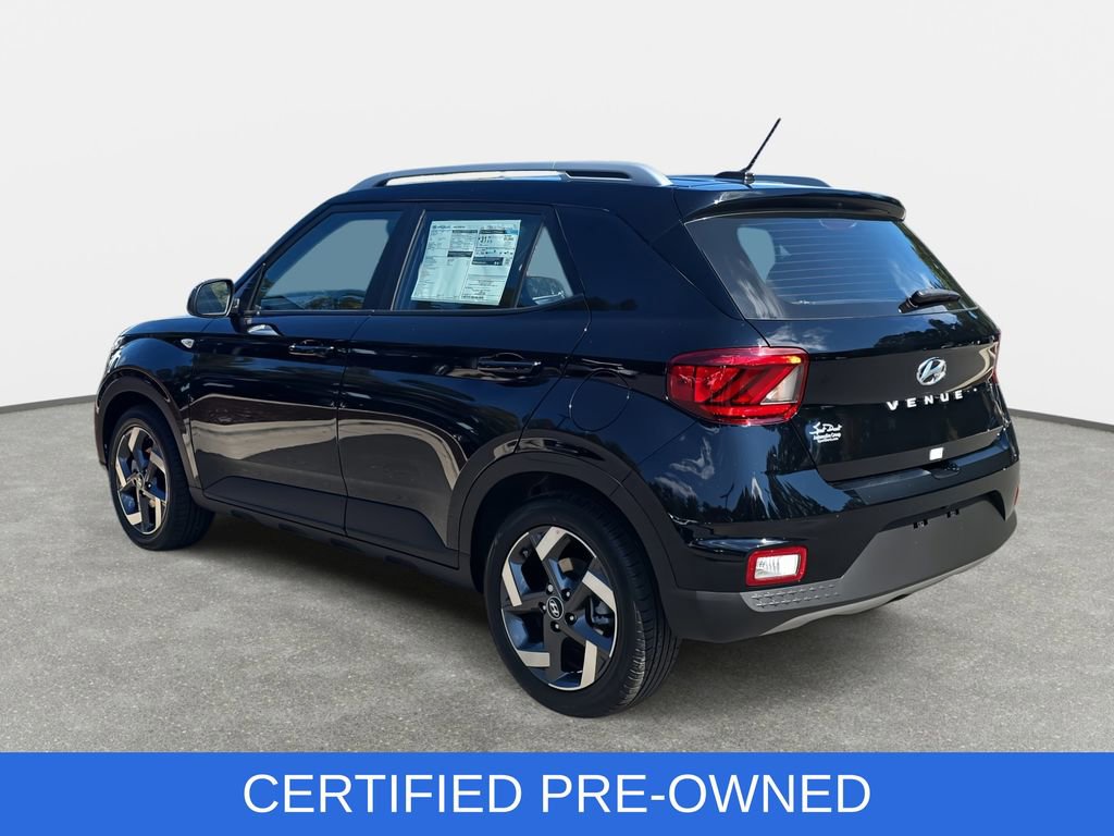 Used 2025 Hyundai Venue SEL FWD image 7