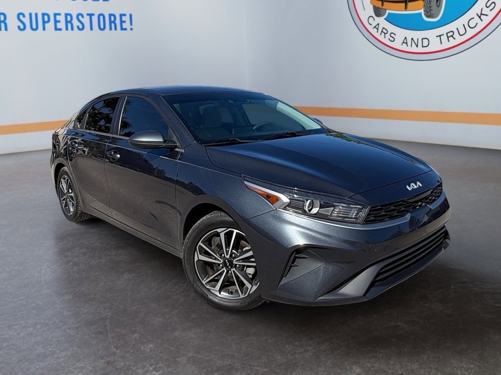 Used 2022 Kia Forte LXS image 7