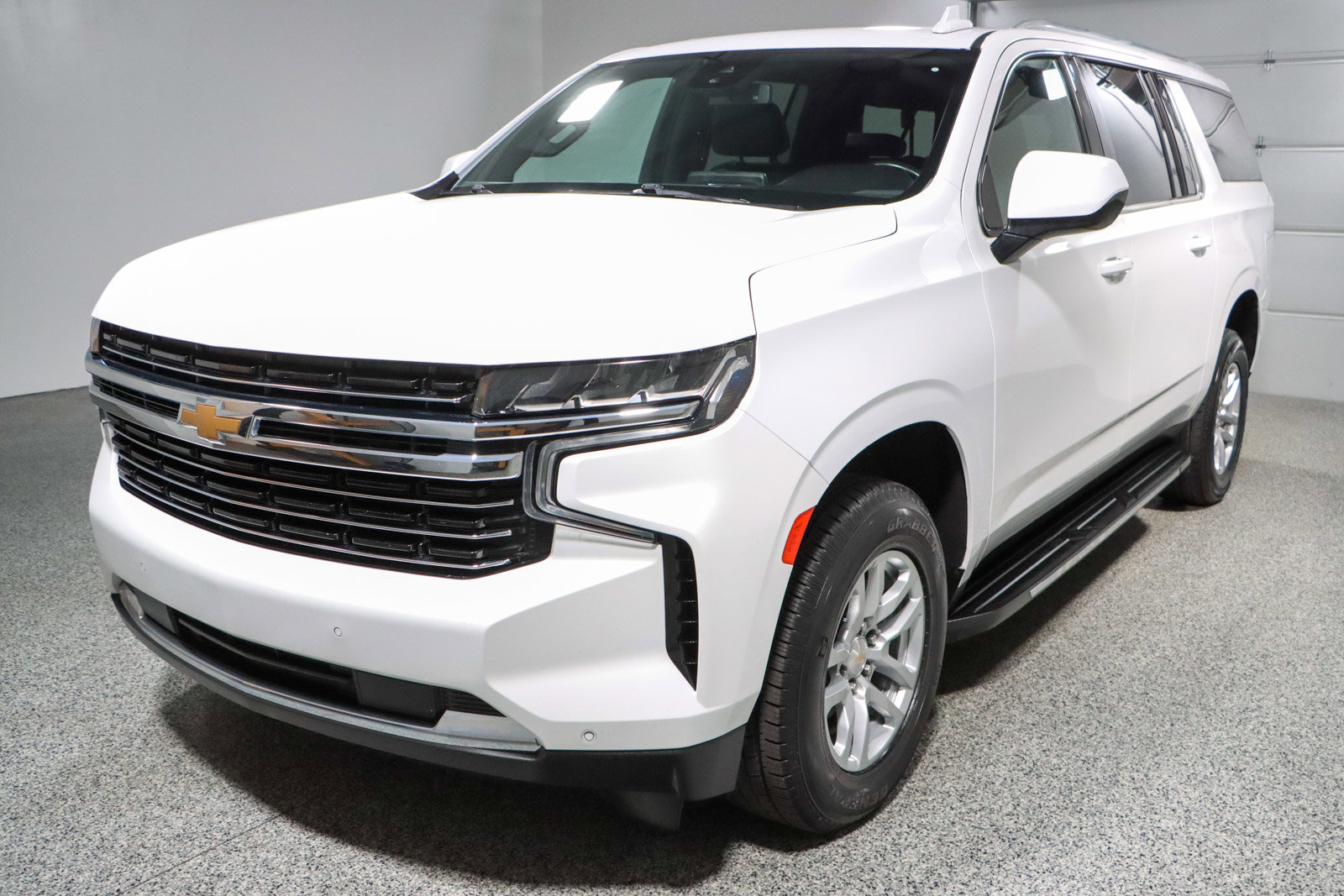 Used 2023 Chevrolet Suburban LT image 36