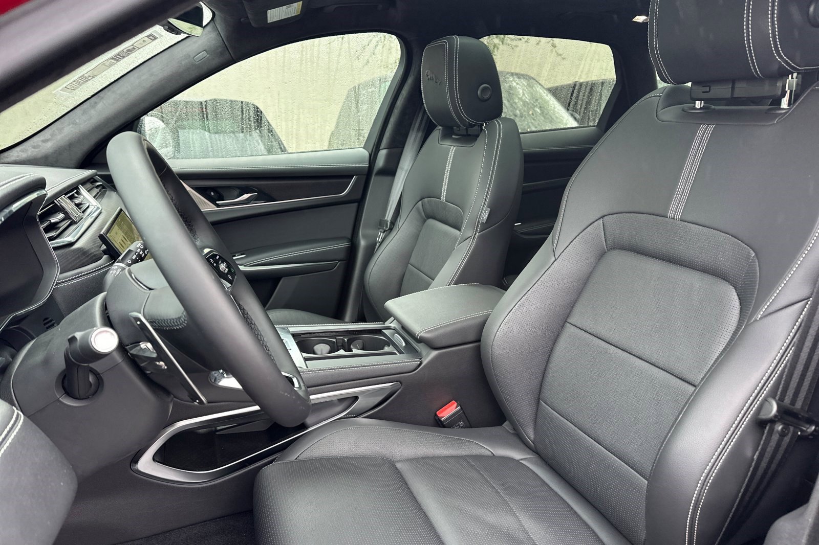 New 2024 Jaguar F-PACE R-Dynamic S image 6