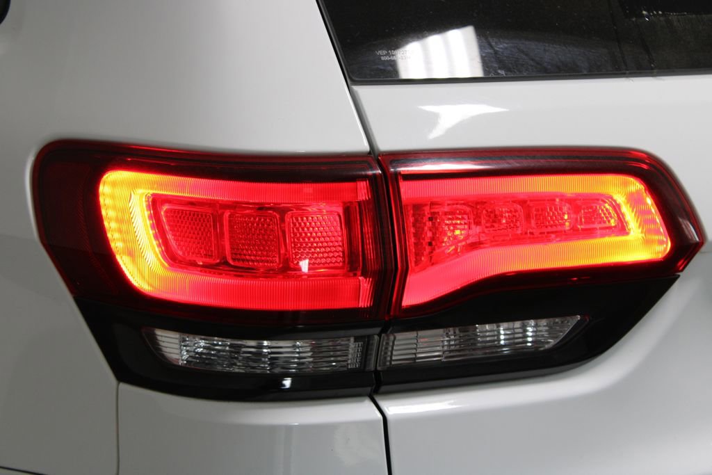 Used 2020 Jeep Grand Cherokee Altitude image 50