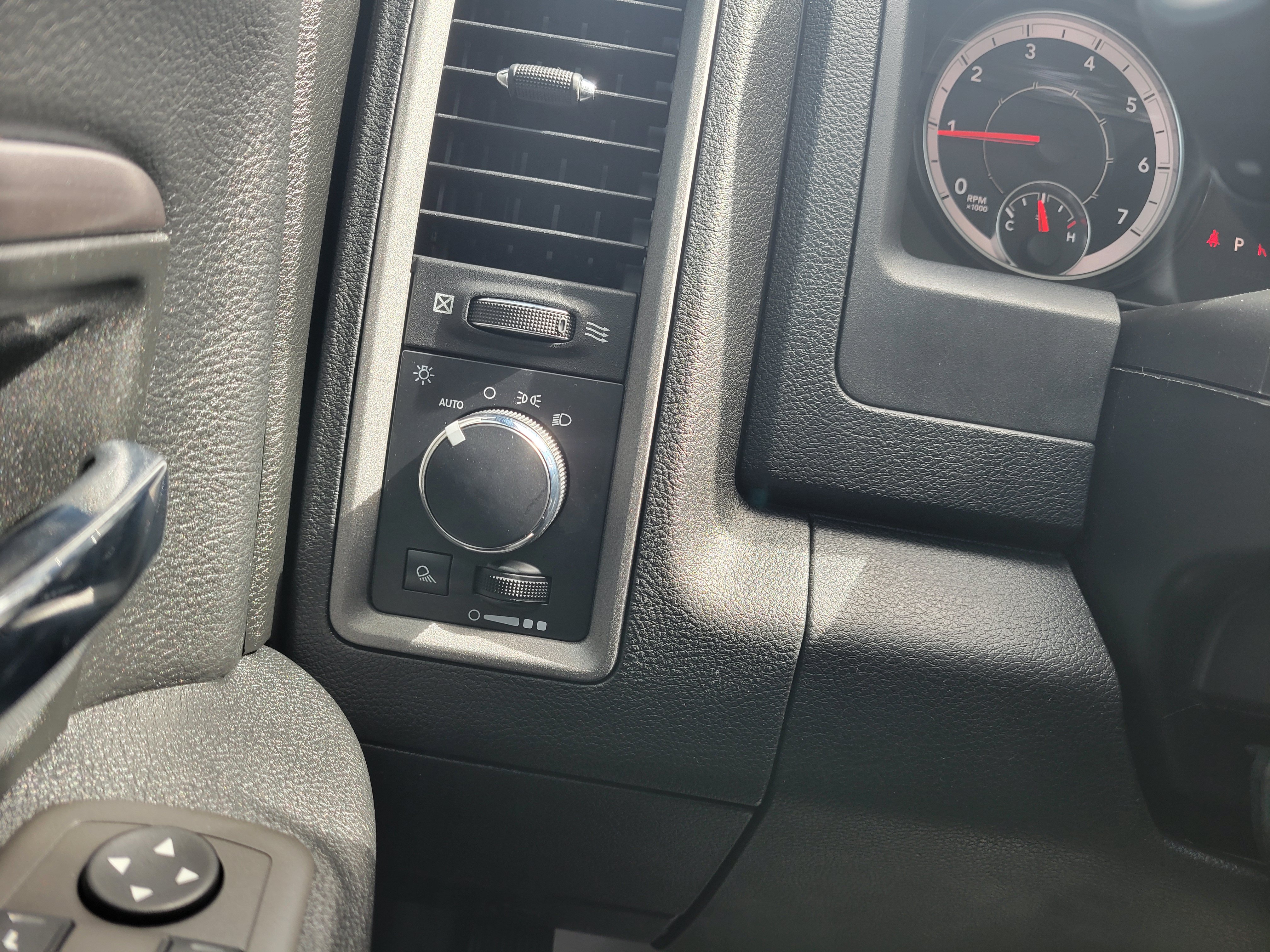 Used 2023 RAM 1500 Tradesman w/ Popular Equipment Group RWD image 21