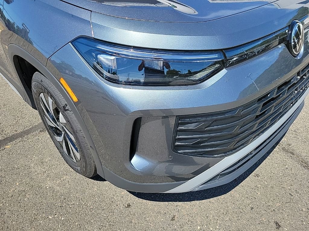 New 2025 Volkswagen Tiguan S image 3