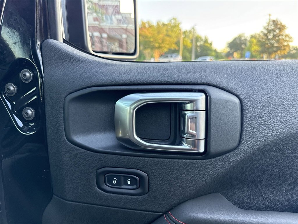 New 2025 Jeep Wrangler Unlimited Rubicon w/ Steel Bumper Group image 27