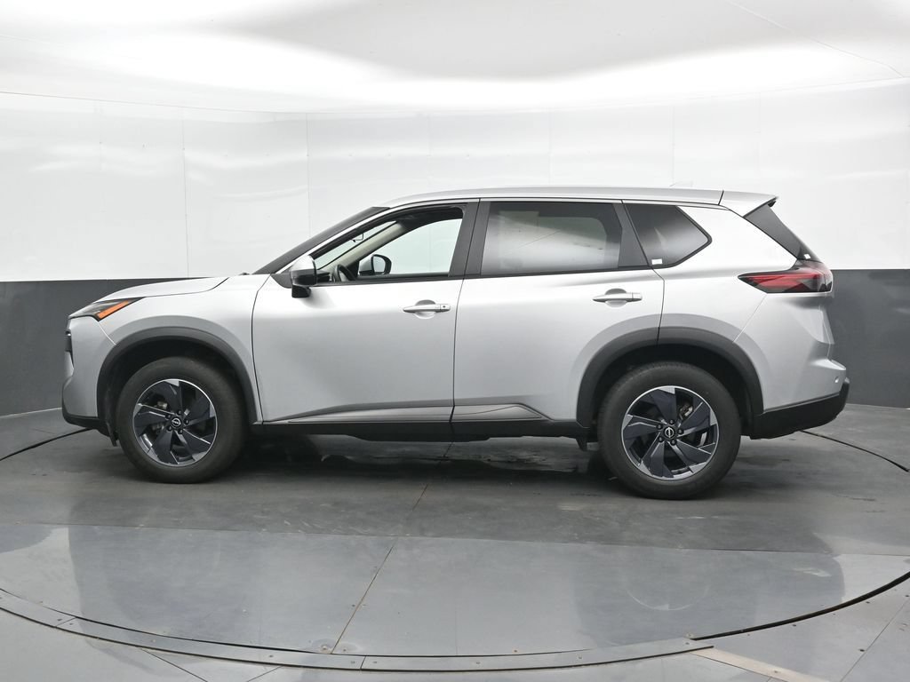 Used 2024 Nissan Rogue SV FWD image 9
