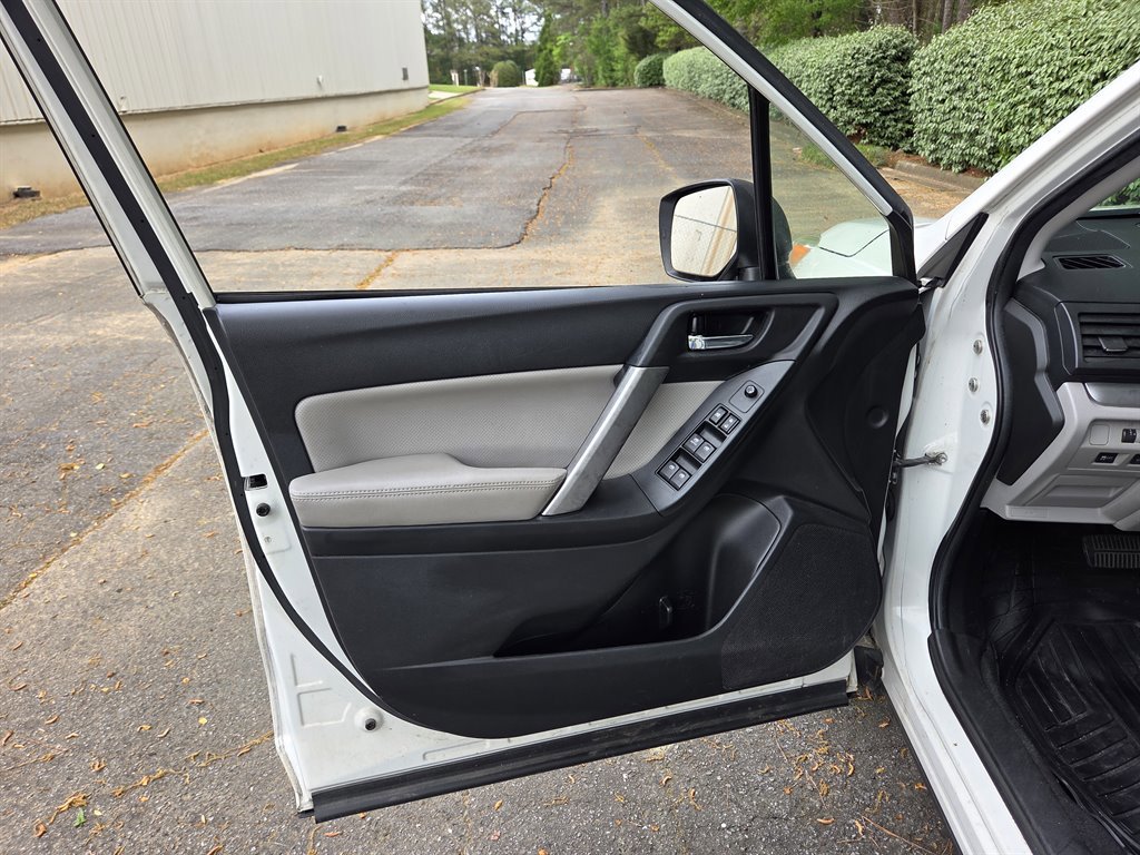 Used 2014 Subaru Forester 2.5i Limited w/ Popular Package #2 image 36