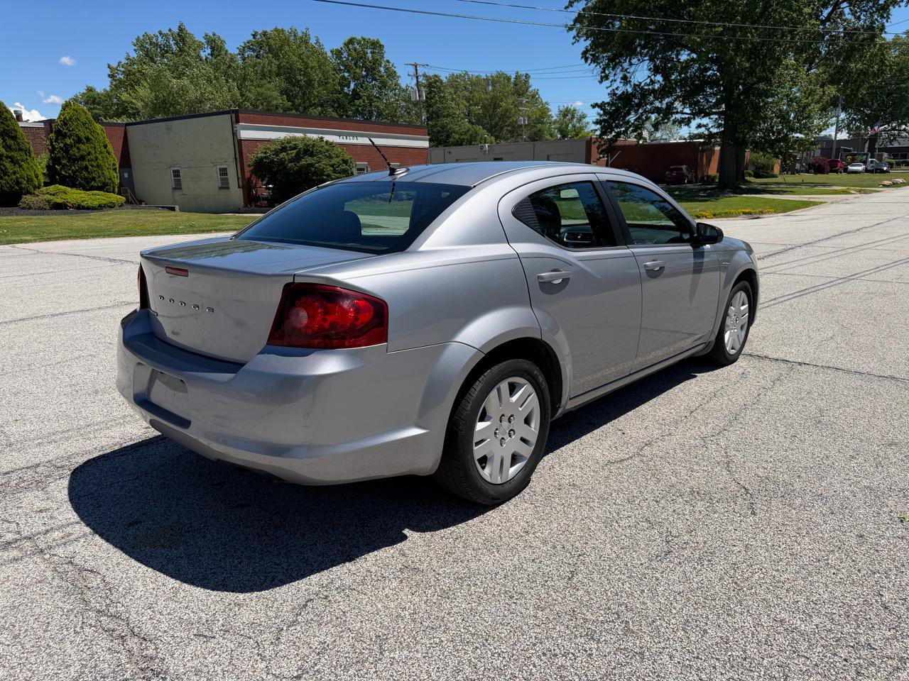 Used 2013 Dodge Avenger SE FWD image 5