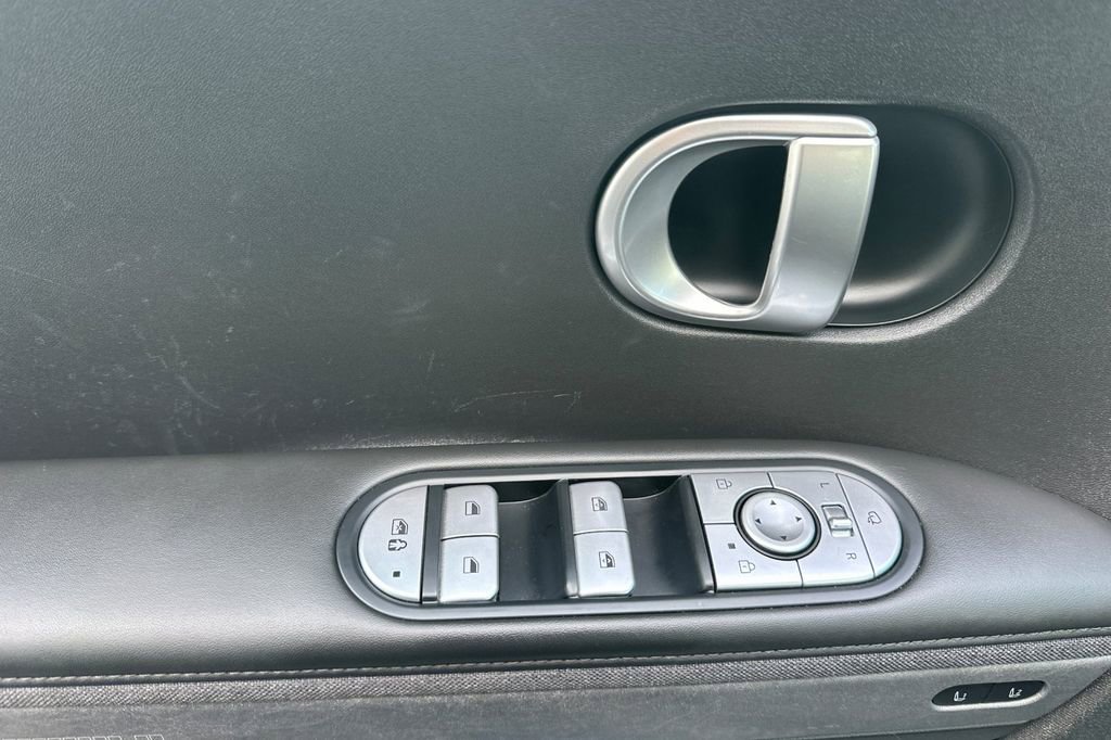 Used 2023 Hyundai Ioniq 5 Limited image 11