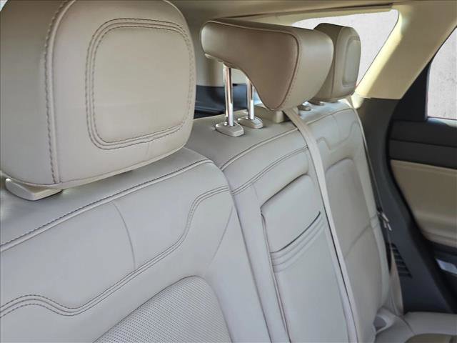 Used 2022 Lincoln Corsair AWD w/ Premium Package image 18