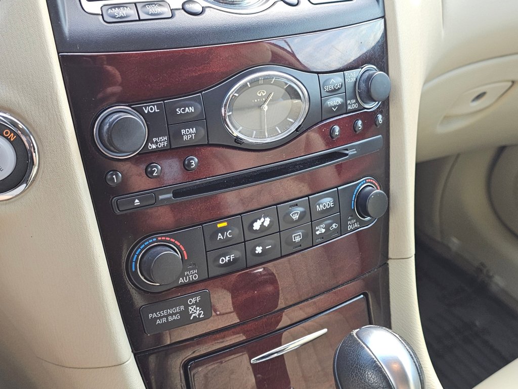 Used 2016 INFINITI QX50 AWD w/ Premium Plus Package image 12