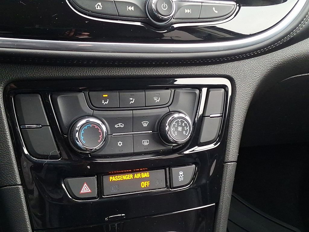 Used 2022 Buick Encore Preferred w/ Safety Package image 17