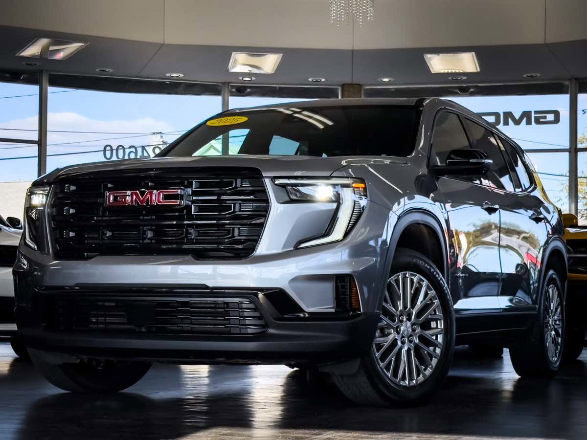Used 2025 GMC Acadia Elevation w/ Black Edition image 6