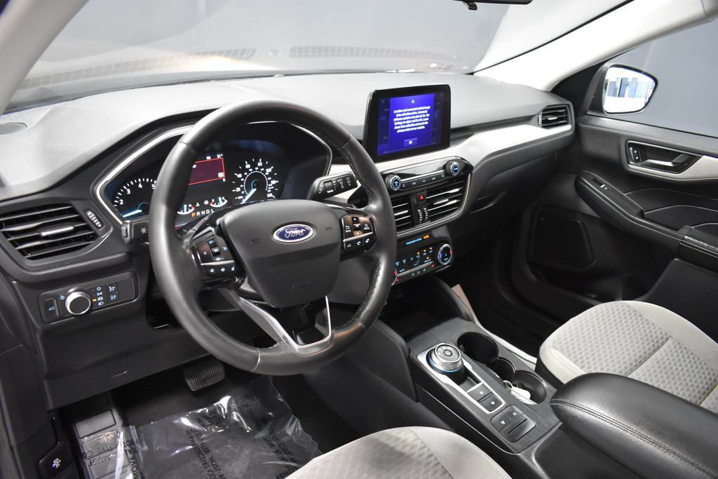 Used 2022 Ford Escape SE w/ Convenience Package FWD image 4