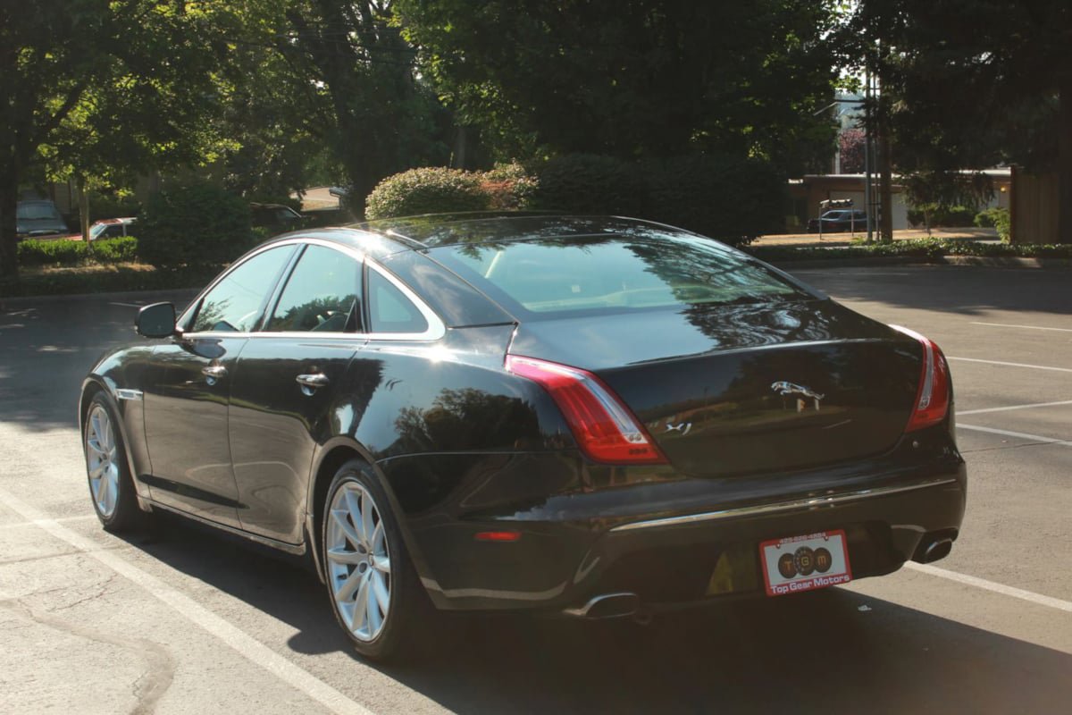 Used 2012 Jaguar XJ RWD image 5