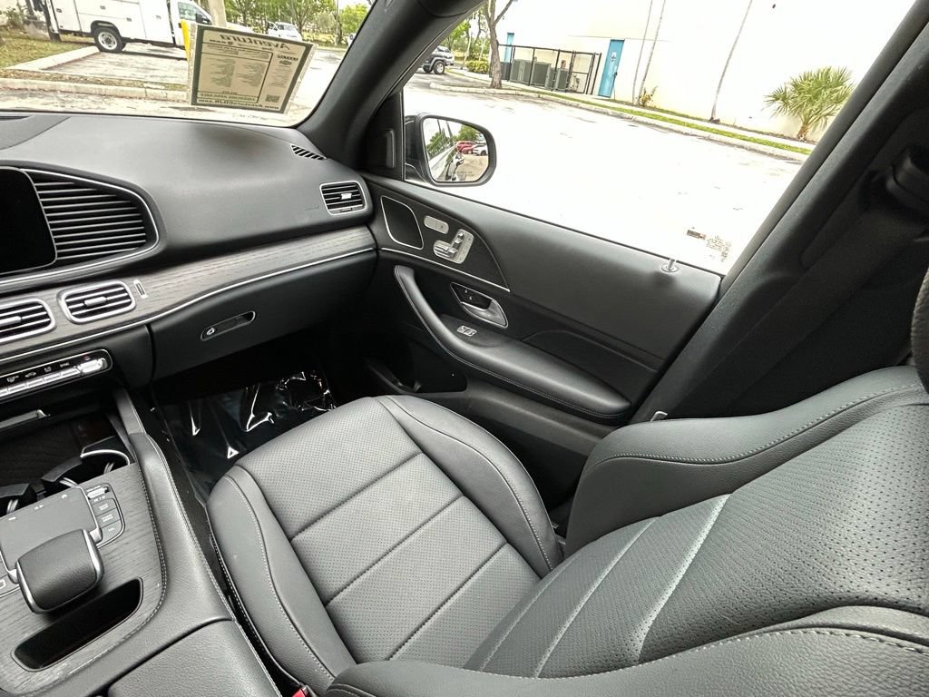 Used 2025 Mercedes-Benz GLE 350 4MATIC image 11
