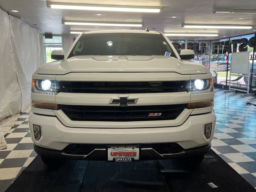 Used 2018 Chevrolet Silverado 1500 LT w/ All Star Edition AWD/4WD image 2