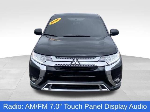 Used 2019 Mitsubishi Outlander ES FWD image 2