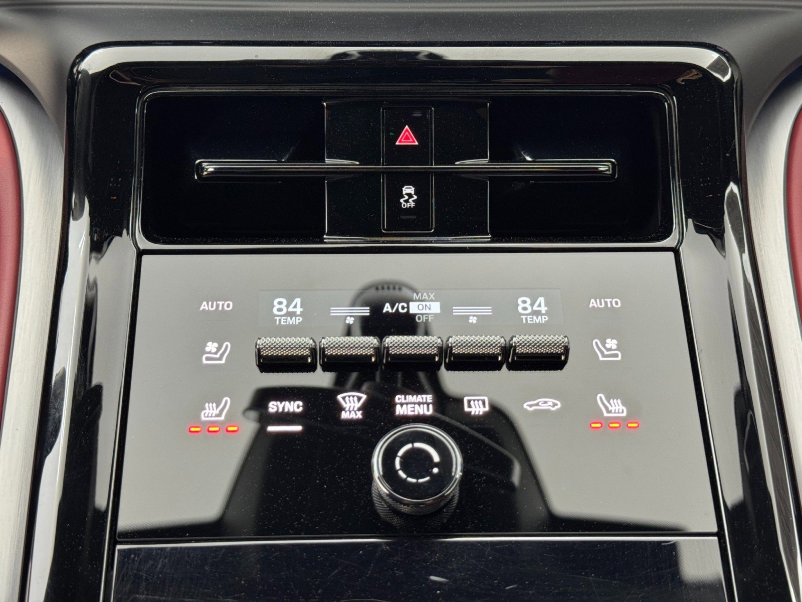 Used 2024 Porsche Panamera image 33