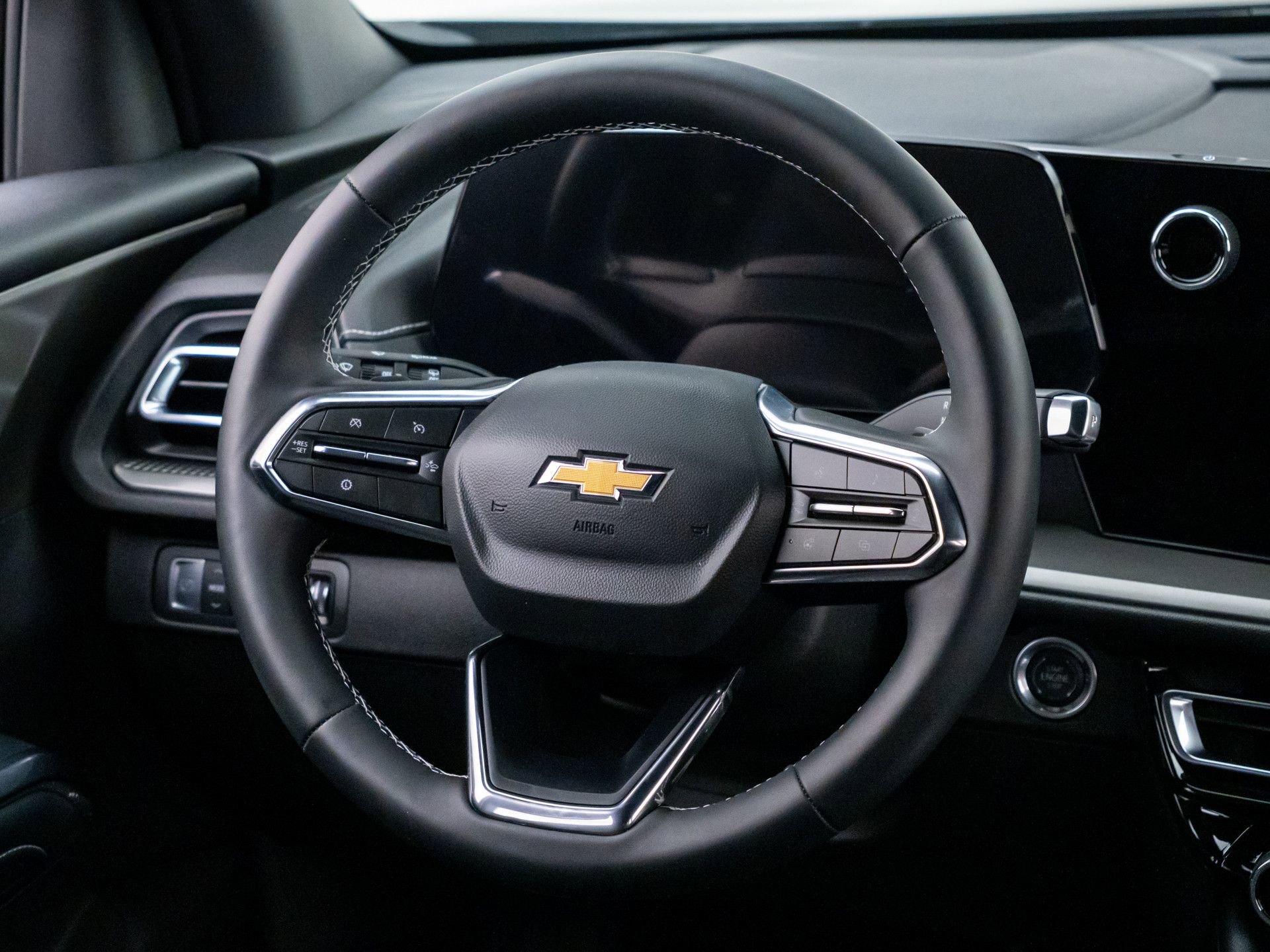 Used 2026 Chevrolet Traverse LT w/ Driver Confidence Package FWD image 10