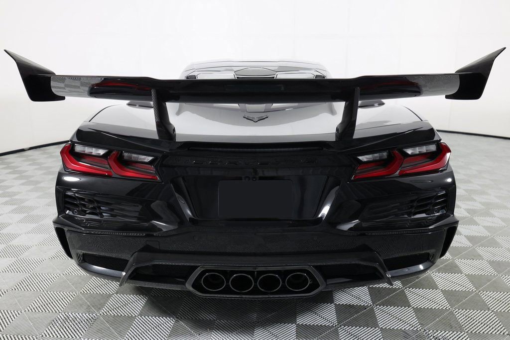 Used 2026 Chevrolet Corvette ZR1 w/ ZR1 Carbon Fiber Aero Package image 8