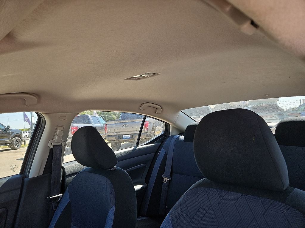 Used 2025 Nissan Versa SV FWD image 20