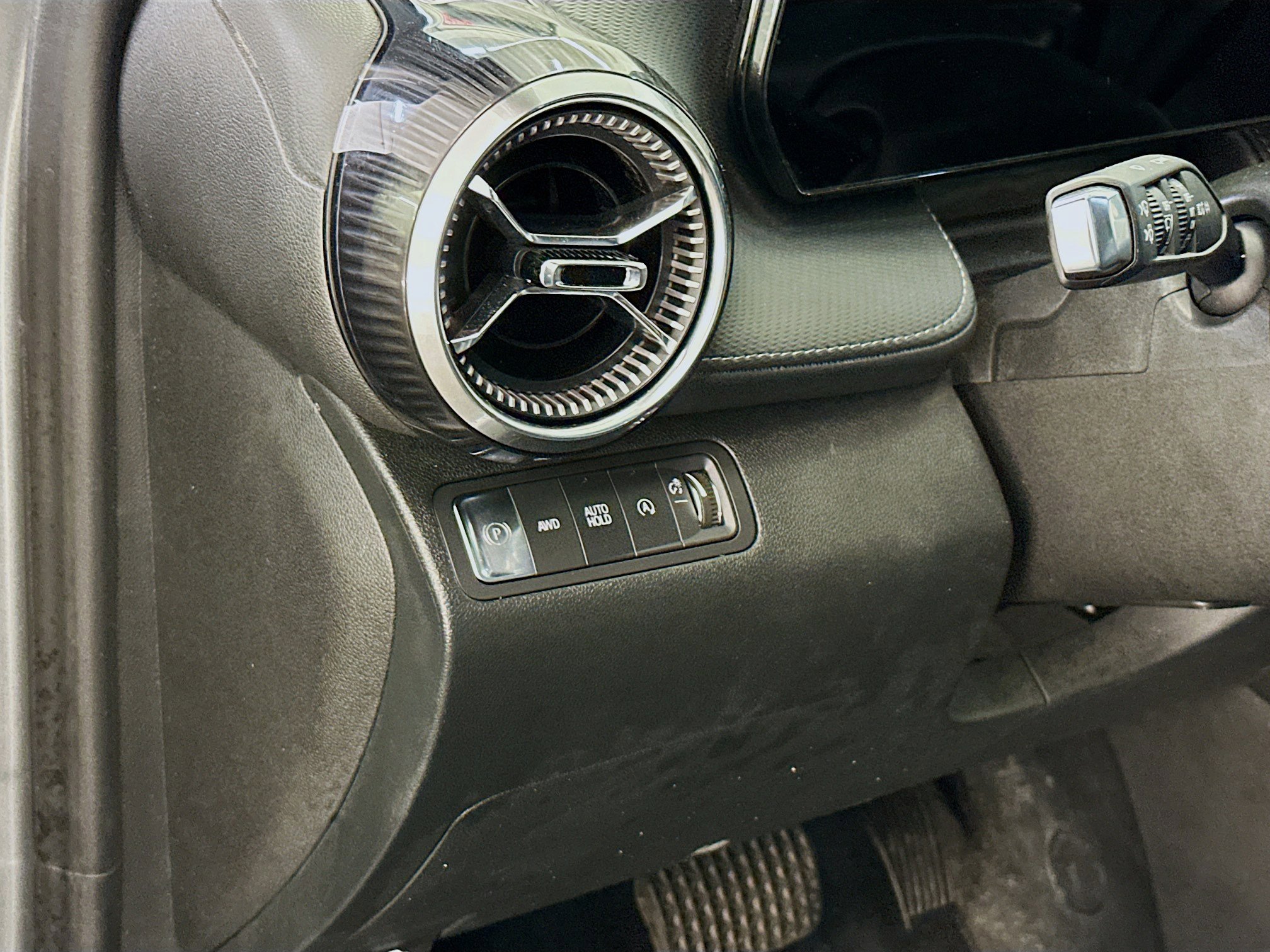 Used 2025 Chevrolet Equinox LT image 17