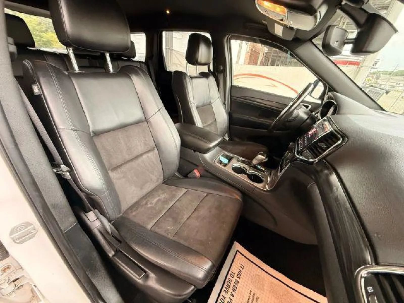 Used 2020 Jeep Grand Cherokee Altitude AWD/4WD image 24