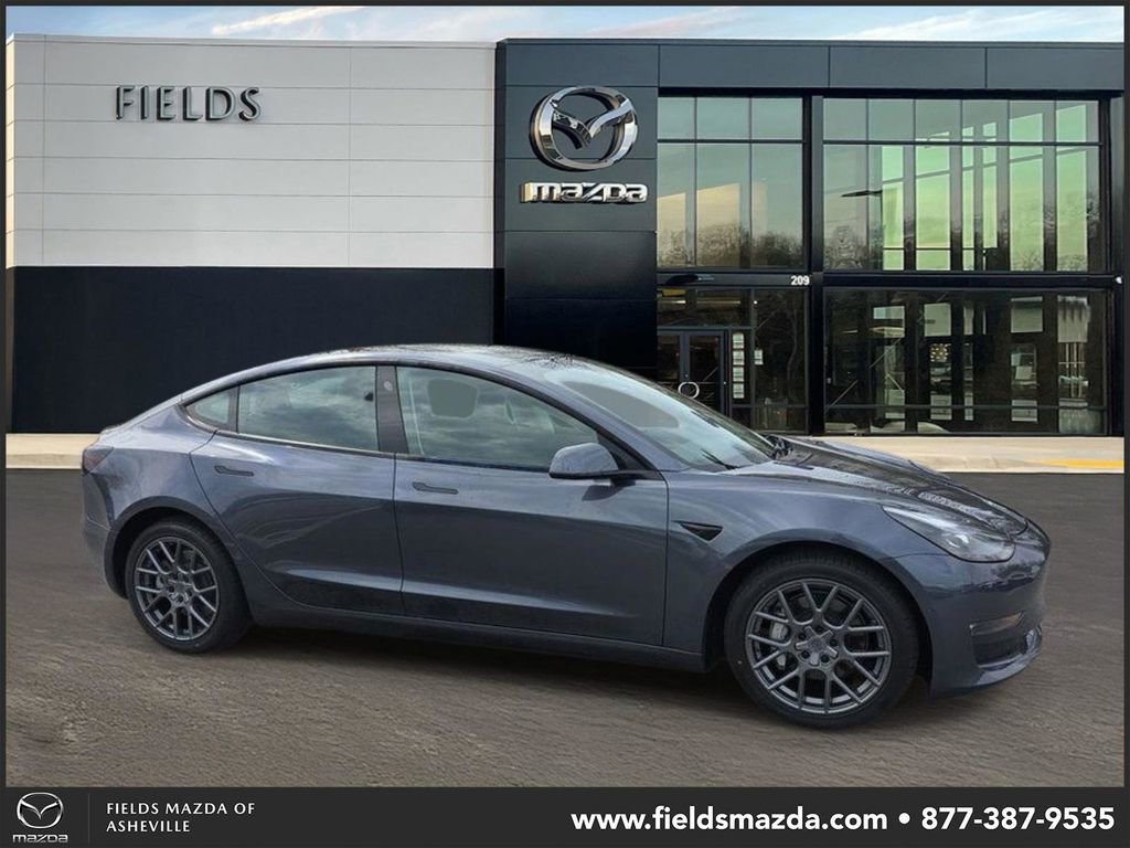 Used 2021 Tesla Model 3 Long Range image 1