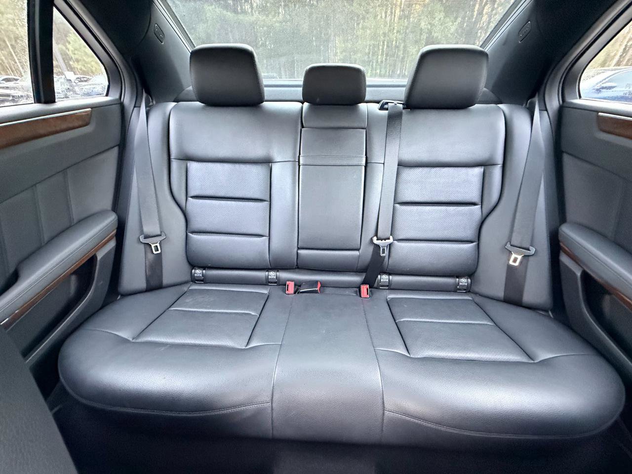 Used 2013 Mercedes-Benz E 350 Sedan image 28