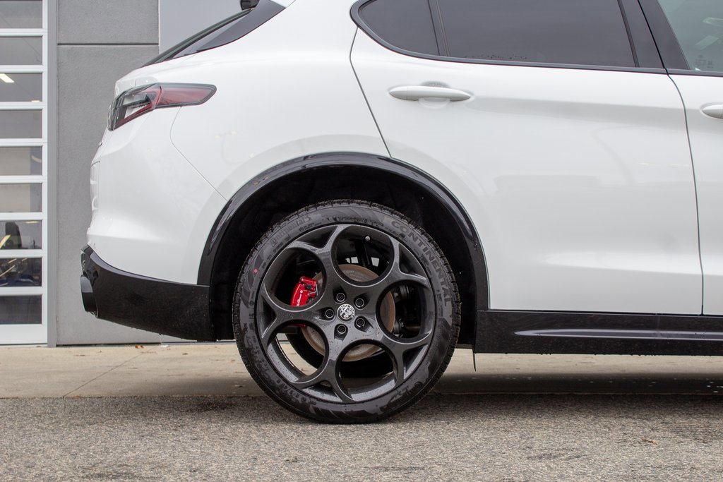 New 2025 Alfa Romeo Stelvio Sprint w/ Veloce Package image 6