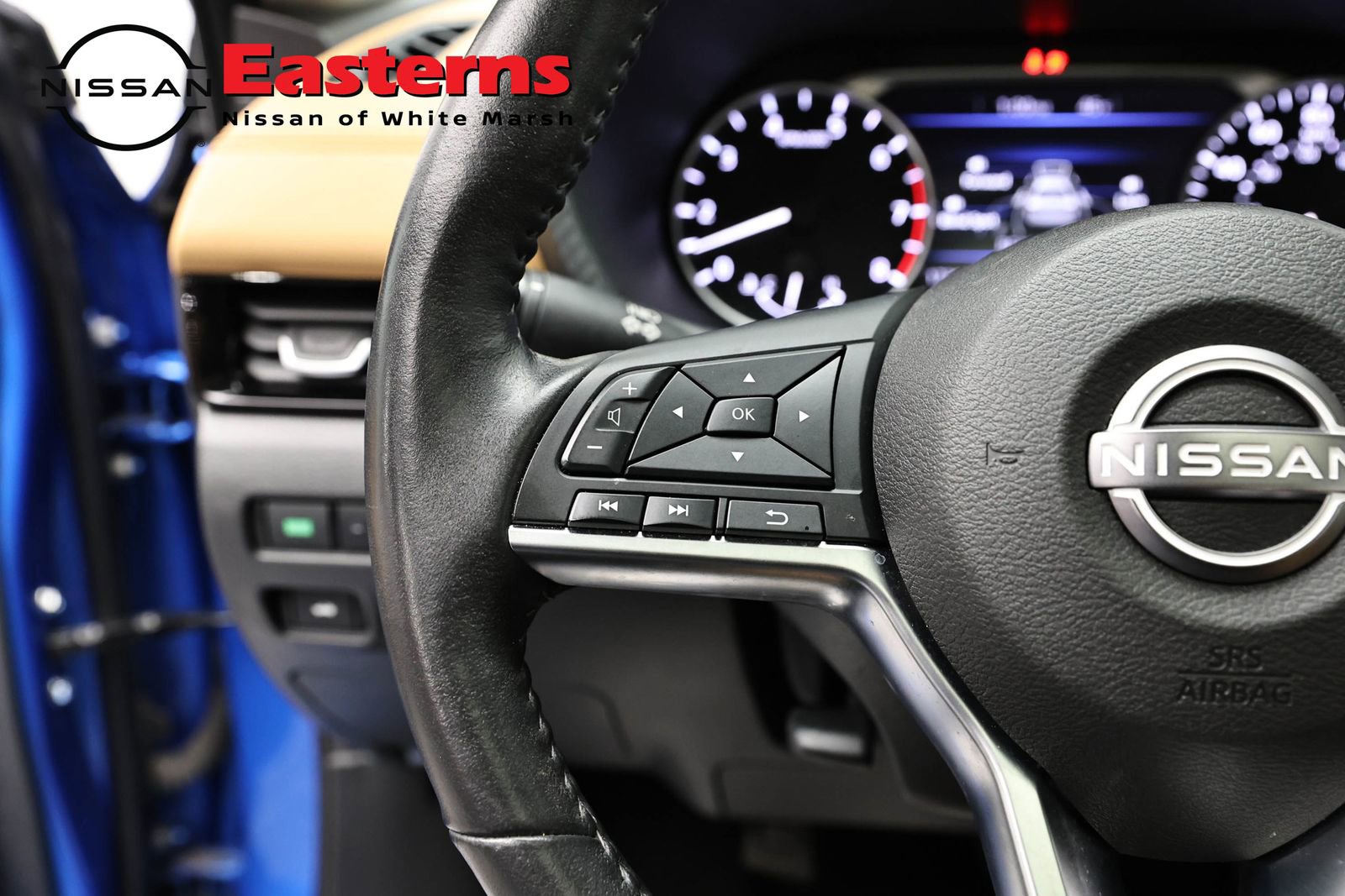 Used 2024 Nissan Sentra SV w/ SV Premium Package FWD image 15