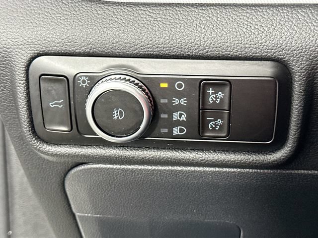 Used 2023 Ford Explorer XLT w/ Equipment Group 202A AWD/4WD image 25