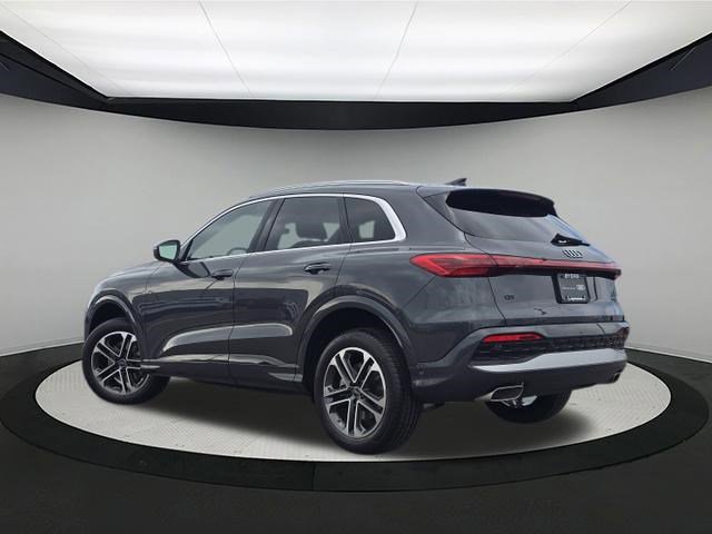 Certified 2025 Audi Q5 Premium w/ Convenience Package AWD/4WD image 5