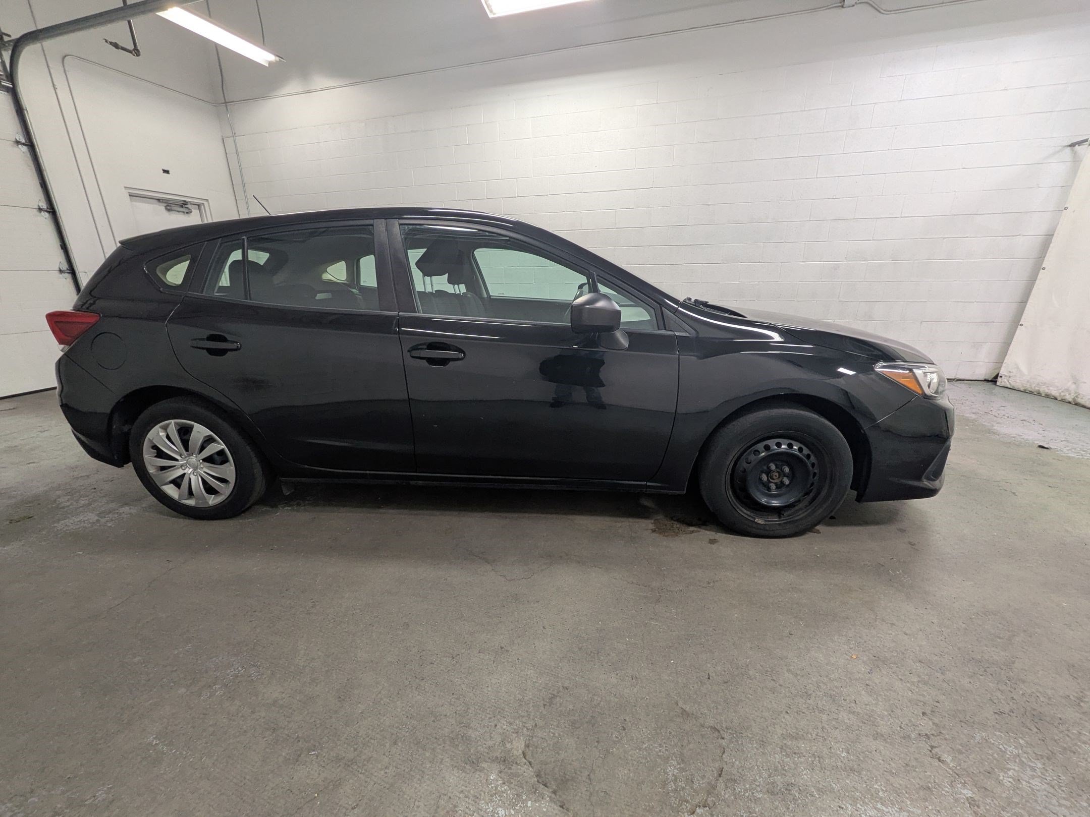 Used 2021 Subaru Impreza 2.0i AWD/4WD image 3