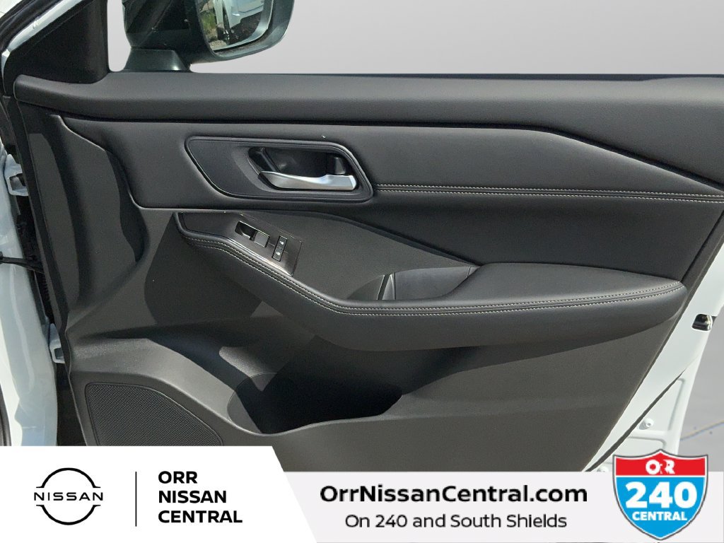 New 2026 Nissan Rogue Dark Armor AWD/4WD image 10