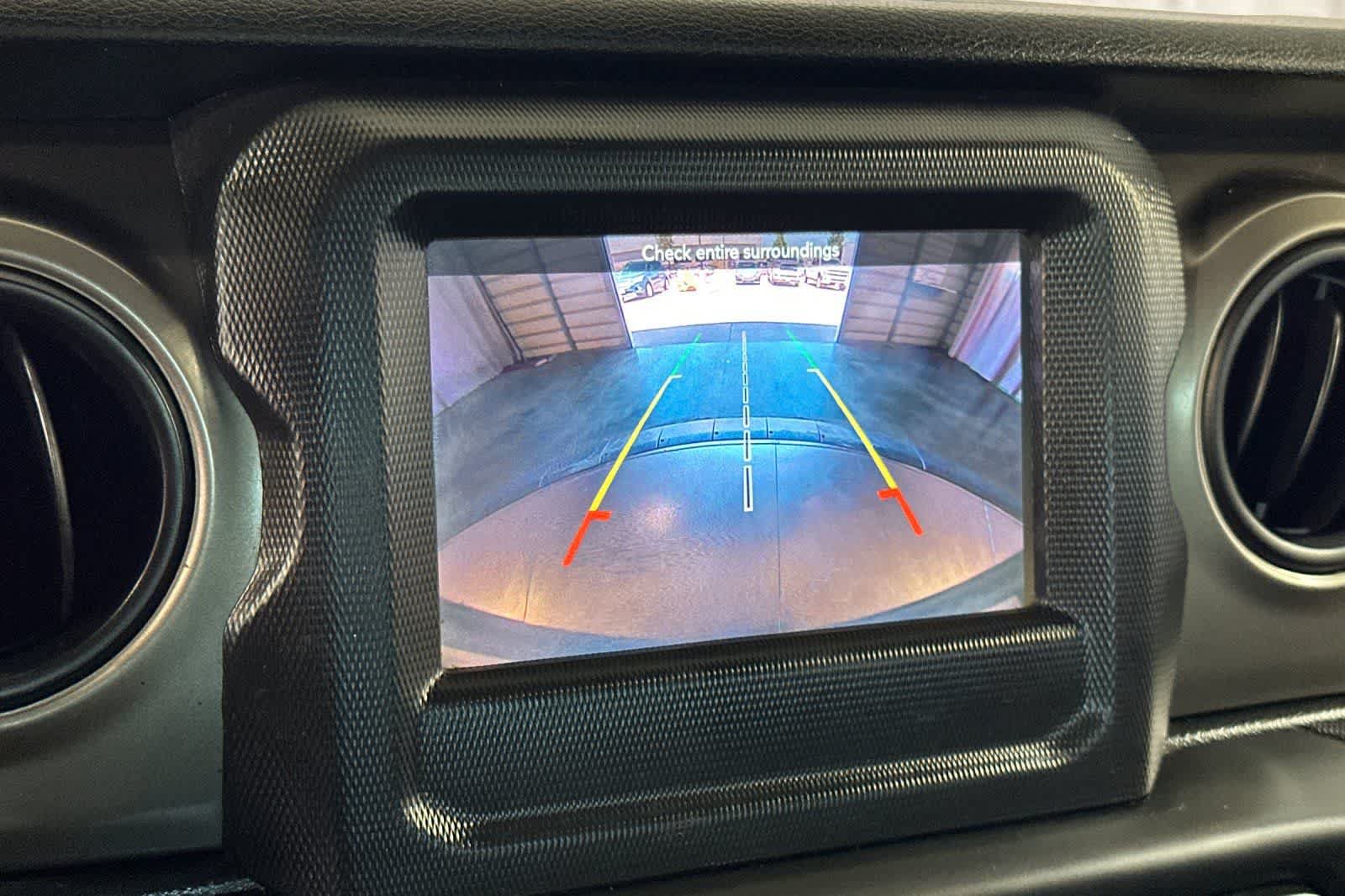 Used 2018 Jeep Wrangler Sport AWD/4WD image 21