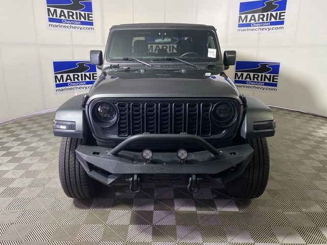 Used 2025 Jeep Gladiator Sport image 12