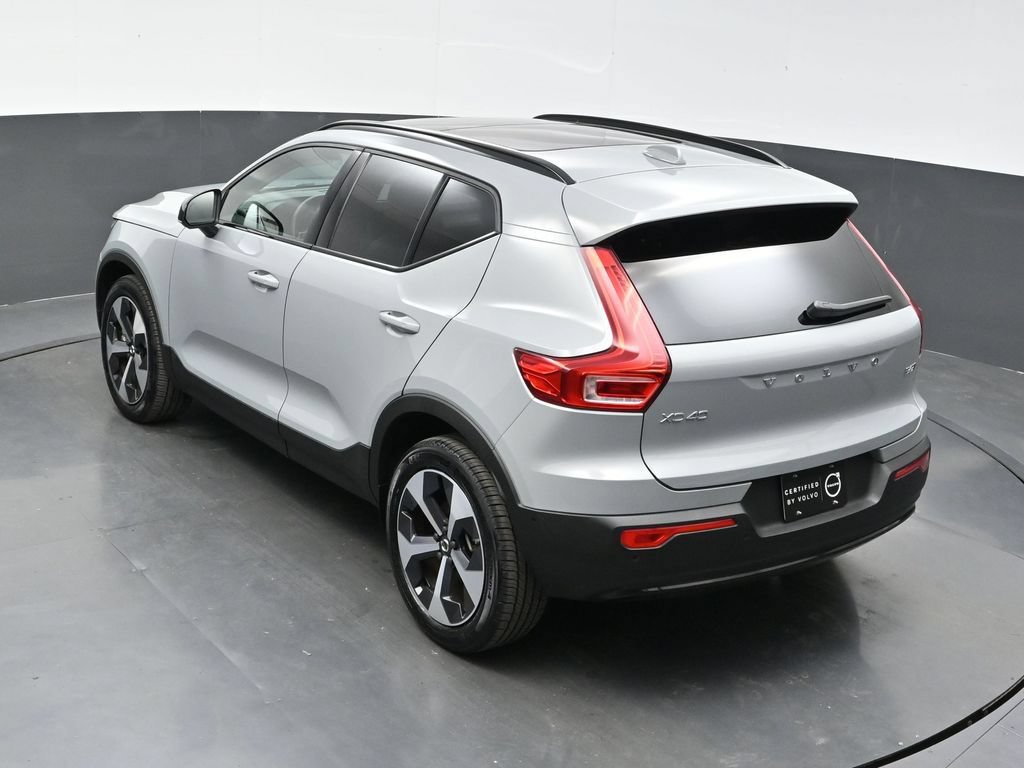Used 2026 Volvo XC40 B5 Plus AWD/4WD image 33