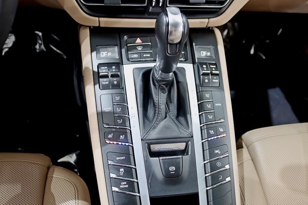 Used 2020 Porsche Macan S AWD/4WD image 22