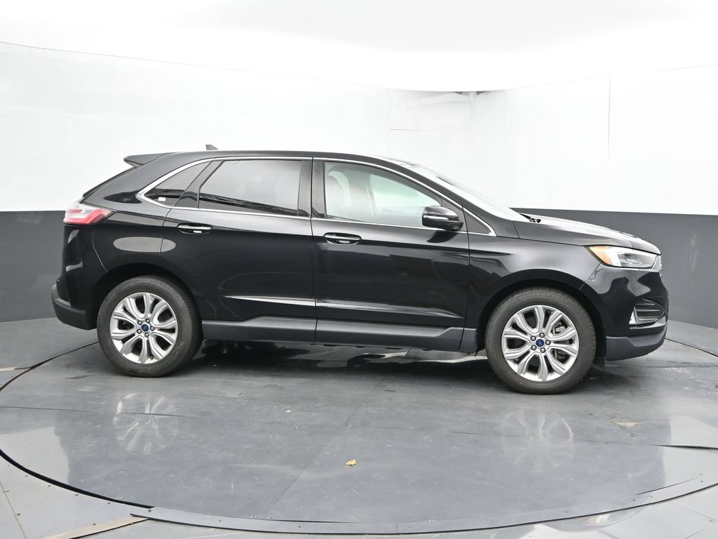 Used 2022 Ford Edge Titanium w/ Equipment Group 301A AWD/4WD image 4
