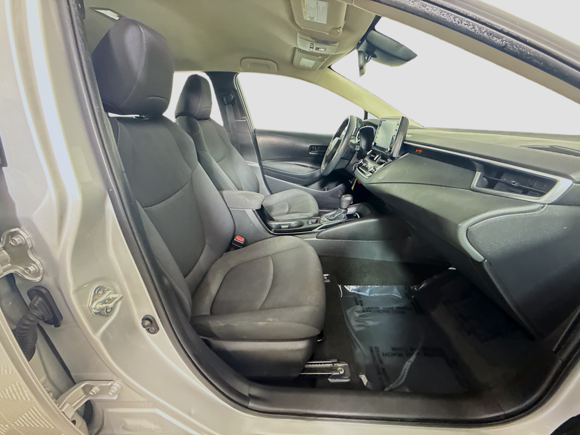 Used 2022 Toyota Corolla LE FWD image 28