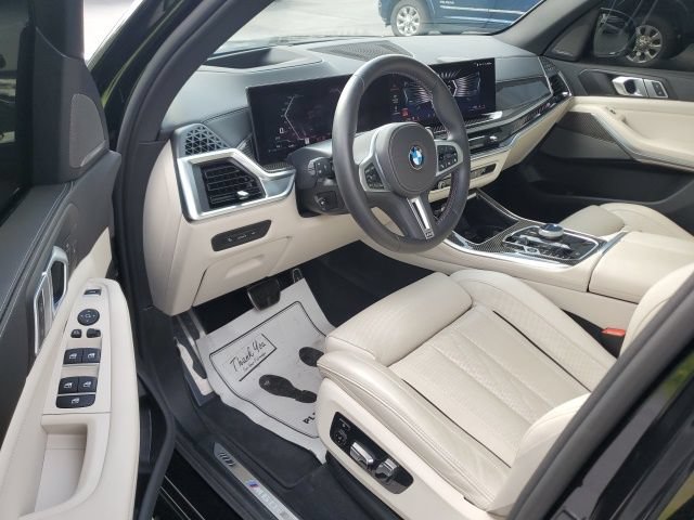 Used 2025 BMW X5 M60i AWD/4WD image 9