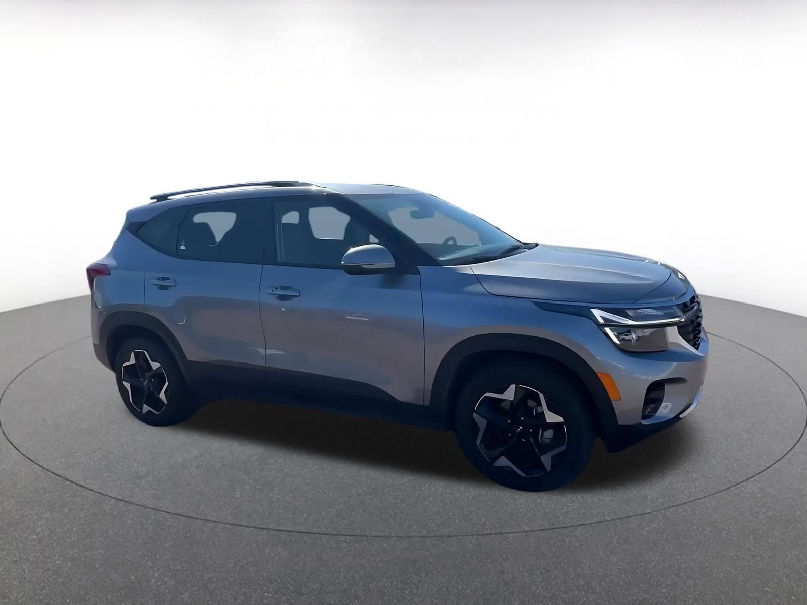 Used 2025 Kia Seltos S image 2