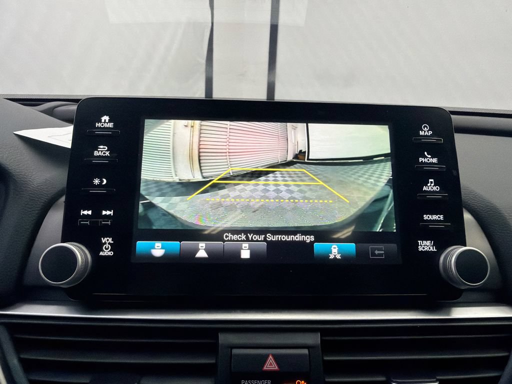 Used 2018 Honda Accord Touring image 30