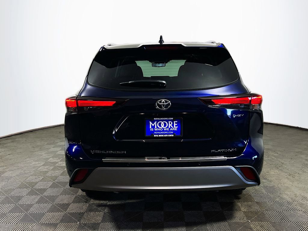 Certified 2026 Toyota Highlander Platinum image 7