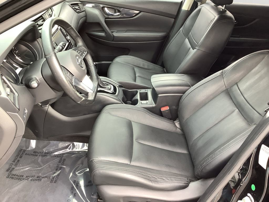 Used 2017 Nissan Rogue SL image 24