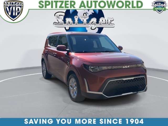 Used 2023 Kia Soul LX w/ LX Technology Package FWD image 3